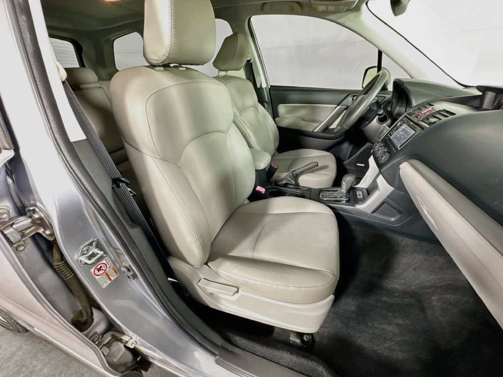 Used 2015 Subaru Forester 2.5i Touring w/ Eyesight & Navigation System AWD/4WD image 35