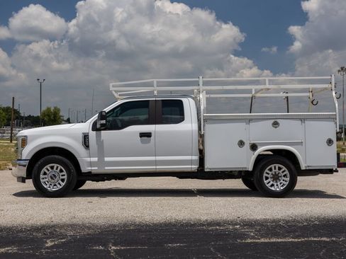 Used 2019 Ford F250 XL w/ STX Appearance Package RWD image 4