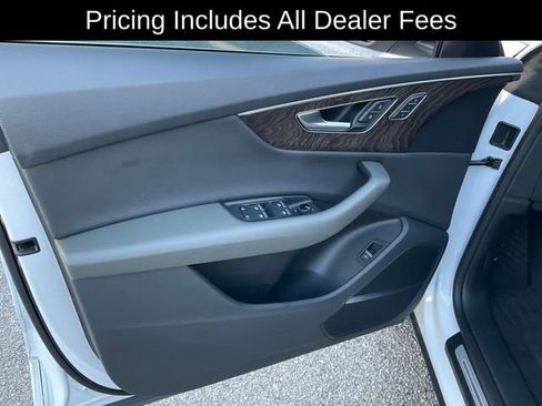 Used 2020 Audi Q8 Premium Plus w/ Premium Plus Package AWD/4WD image 7