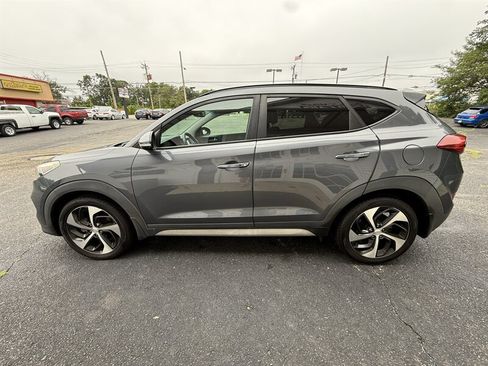 Used 2018 Hyundai Tucson Value w/ Cargo Package AWD/4WD image 4