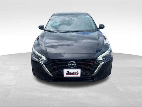 Certified 2025 Nissan Sentra SR w/ SR Premium Package FWD image 10