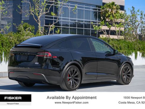 Used 2023 Tesla Model X Plaid image 8