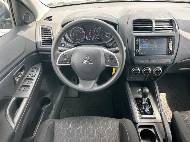 Used 2025 Mitsubishi Outlander Sport ES AWD/4WD image 13