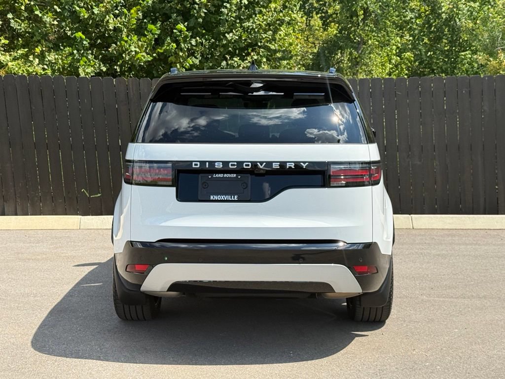 Used 2026 Land Rover Discovery Limited Edition AWD/4WD image 4