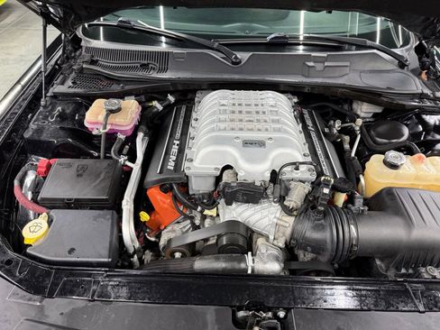 Used 2015 Dodge Challenger SRT Hellcat image 26