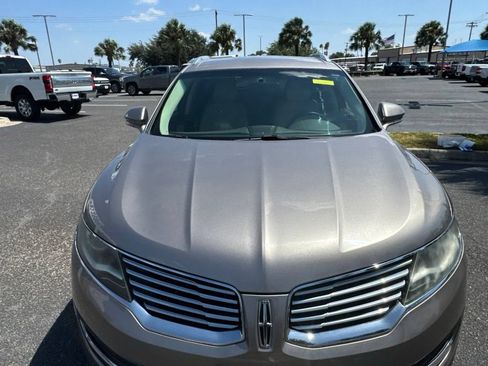 Used 2018 Lincoln MKX Select w/ Select Plus Package FWD image 6