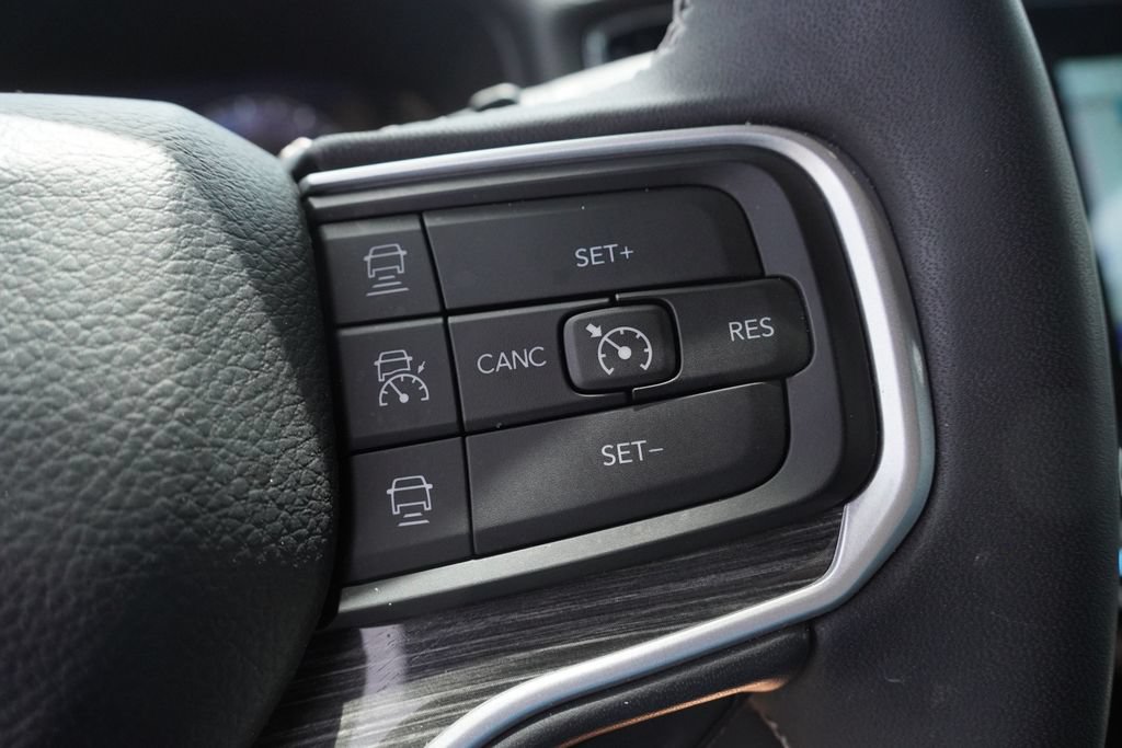 Certified 2022 Jeep Wagoneer Series II RWD image 22