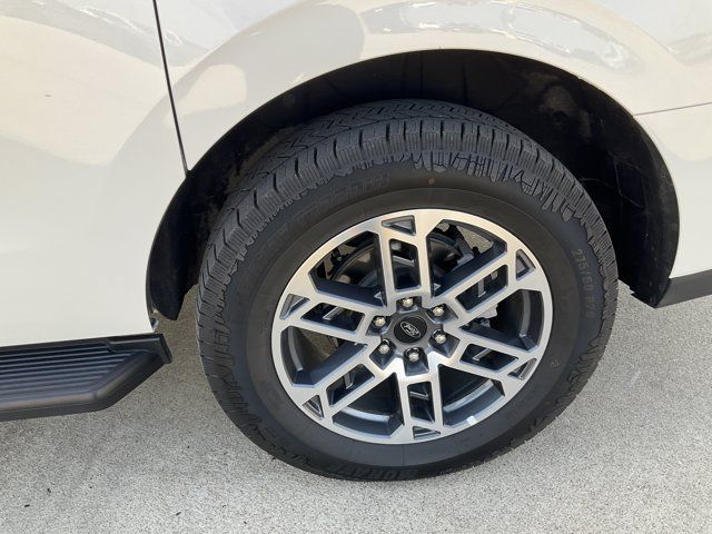 Used 2025 Ford Expedition Max Active AWD/4WD image 16