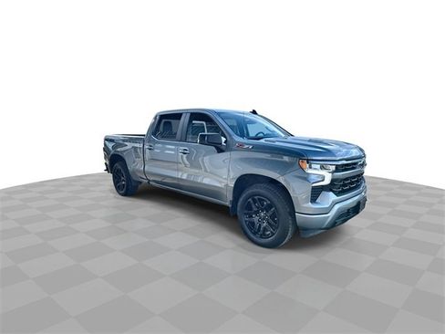Used 2024 Chevrolet Silverado 1500 RST w/ Z71 Off-Road Package image 2