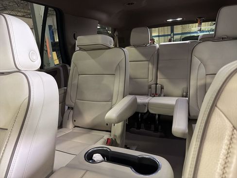 Used 2025 GMC Yukon Denali image 21