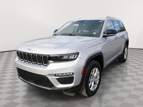 Used 2023 Jeep Grand Cherokee Limited image 8