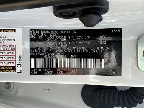Used 2024 Toyota 4Runner TRD Off-Road Premium AWD/4WD image 33