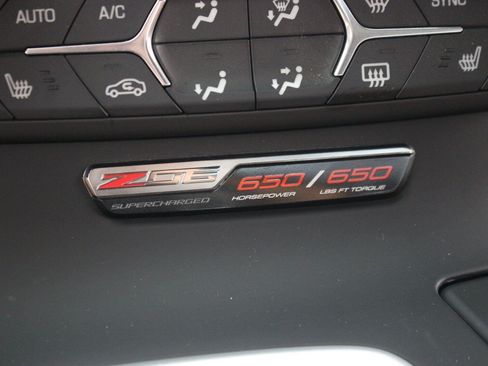 Used 2019 Chevrolet Corvette Z06 RWD image 32