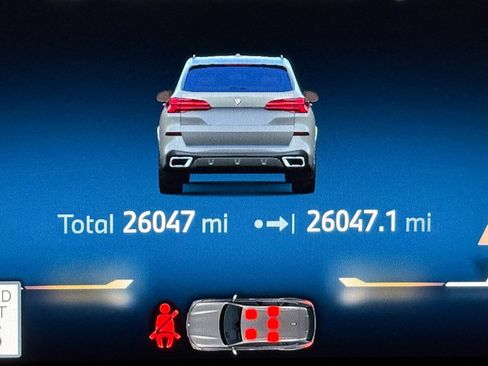 Used 2024 BMW X5 xDrive40i w/ M Sport Package image 40