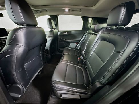 Used 2025 Ford Escape Platinum AWD/4WD image 28