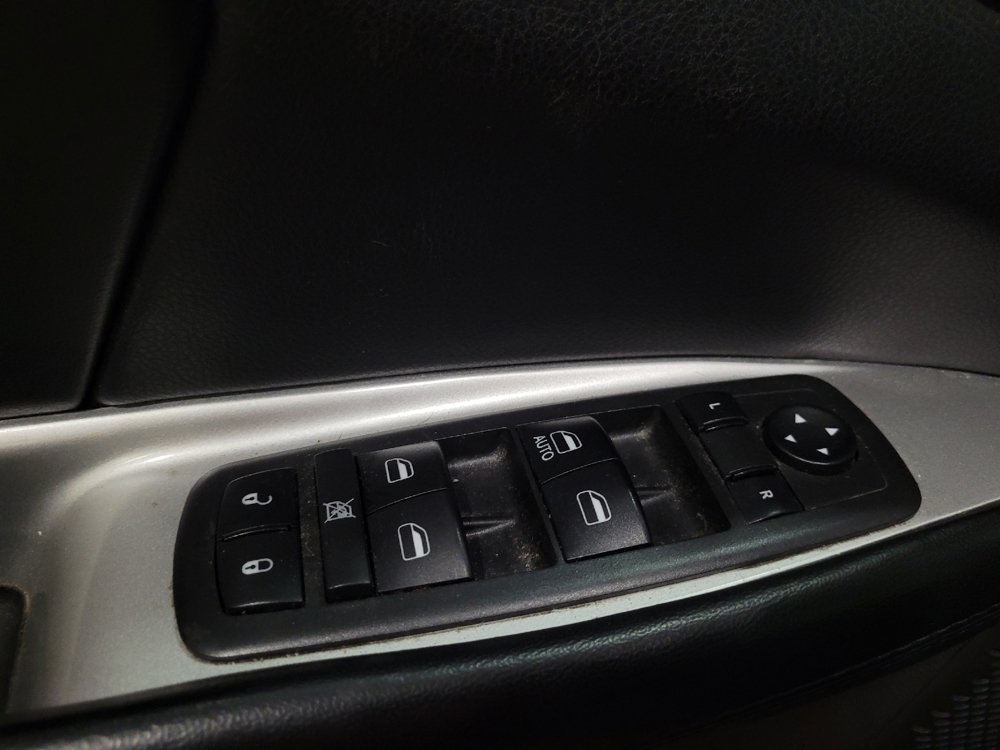 Used 2017 Dodge Journey SXT FWD image 27
