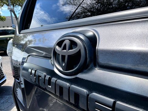 Used 2021 Toyota 4Runner TRD Off-Road Premium AWD/4WD image 31