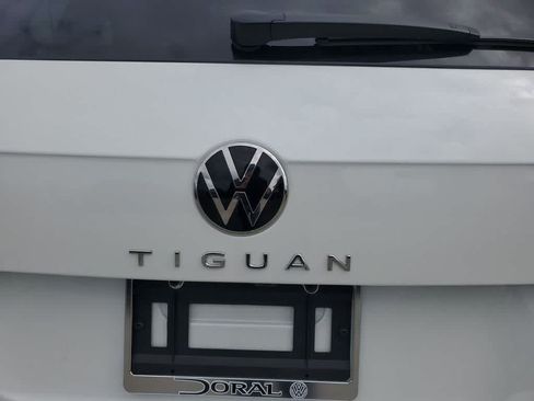 Used 2024 Volkswagen Tiguan SE R-Line FWD image 14