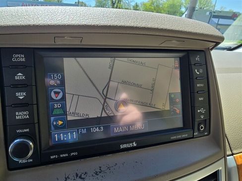 Used 2008 Chrysler Town & Country Limited w/ Trailer Tow Group FWD image 9