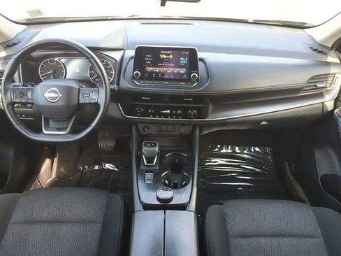 Used 2025 Nissan Rogue SV AWD/4WD image 14