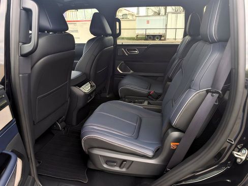 Certified 2026 INFINITI QX80 4WD w/ Sport Exterior Package image 12