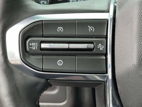 Used 2025 GMC Yukon XL Elevation w/ Technology Package AWD/4WD image 24