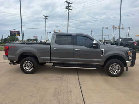 Used 2022 Ford F250 XLT w/ XLT Premium Package AWD/4WD image 4