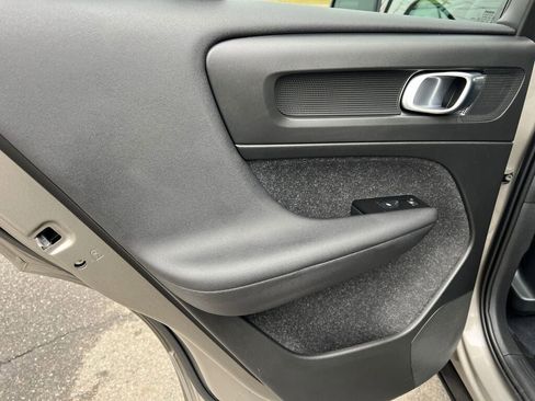 Used 2022 Volvo XC40 T5 R-Design w/ Advanced Package image 24