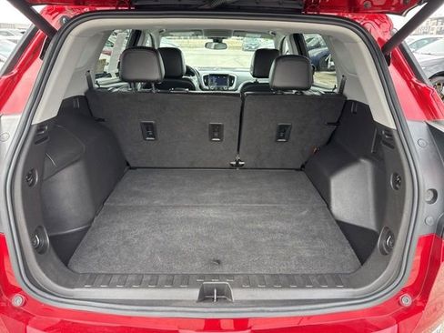 Used 2022 GMC Terrain SLT image 12