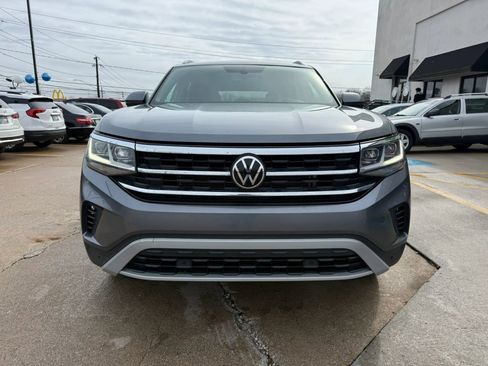 Used 2022 Volkswagen Atlas Cross Sport SE image 2