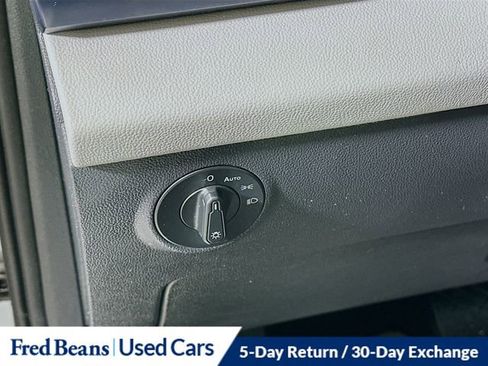 Used 2023 Volkswagen Taos SE w/ Panoramic Sunroof Package AWD/4WD image 11