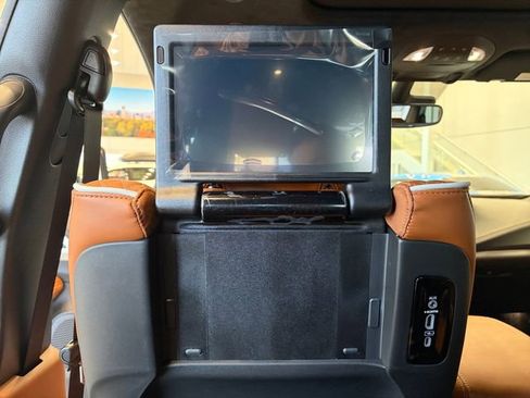 New 2026 Chrysler Pacifica Pinnacle AWD/4WD image 34