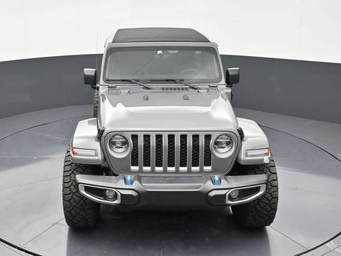 Used 2022 Jeep Wrangler Unlimited Sahara AWD/4WD image 19
