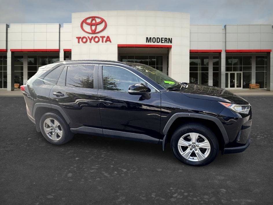 Used 2020 Toyota RAV4 XLE w/ Convenience Package AWD/4WD image 11