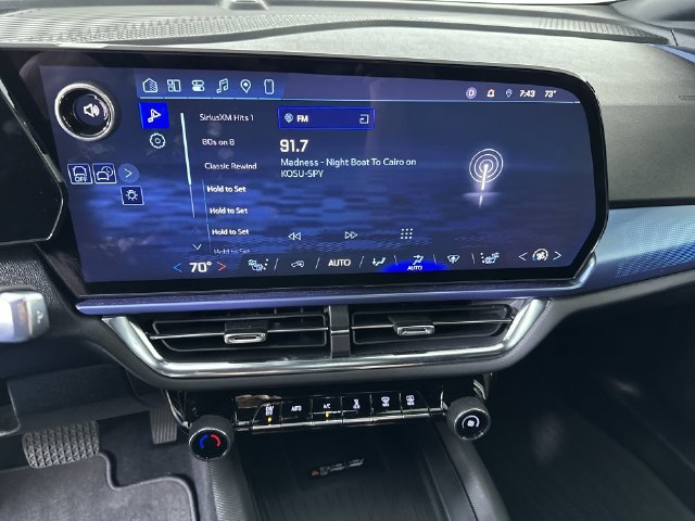 Used 2026 Chevrolet Equinox EV LT FWD image 13