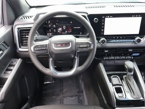 New 2026 GMC Canyon Elevation image 14