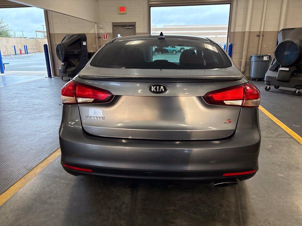 Used 2017 Kia Forte S FWD image 10