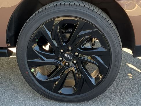 New 2025 Lincoln Navigator Black Label image 9