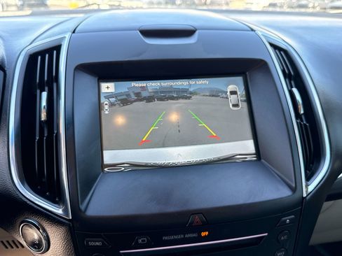 Used 2018 Ford Edge Titanium w/ Equipment Group 302A FWD image 22