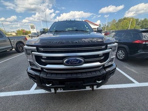 Used 2022 Ford F350 Platinum w/ FX4 Off-Road Package AWD/4WD image 2