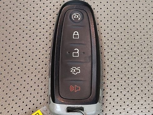 Used 2017 Ford Expedition EL Limited w/ Equipment Group 301A RWD image 32