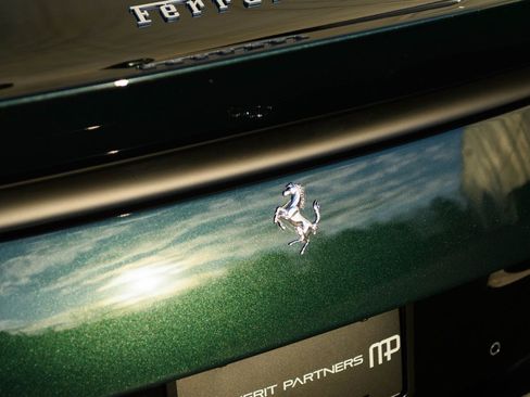 Used 2022 Ferrari 812 Competizione image 10