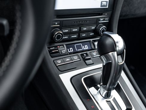 Certified 2018 Porsche 911 GT3 image 15