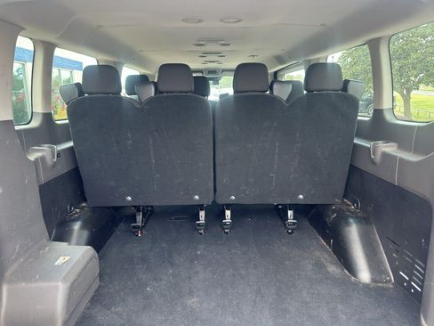 Used 2023 Ford Transit 350 XLT RWD image 16