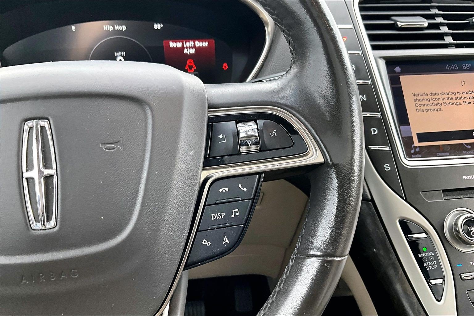Used 2019 Lincoln Nautilus Reserve AWD/4WD image 12