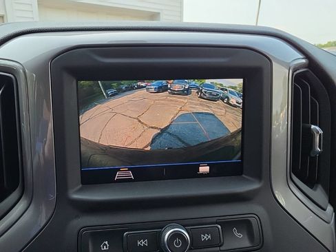 Certified 2020 Chevrolet Silverado 1500 Custom w/ Custom Value Package AWD/4WD image 15