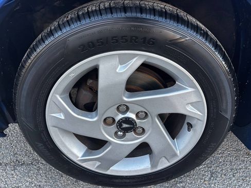 Used 2003 Pontiac Vibe w/ Power Group Value Package FWD image 17