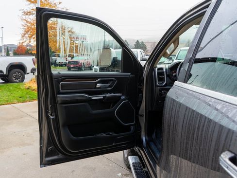 Used 2021 RAM 1500 Laramie image 15