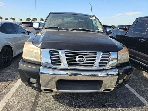 Used 2012 Nissan Titan SV w/ SV Value Truck Pkg RWD image 2