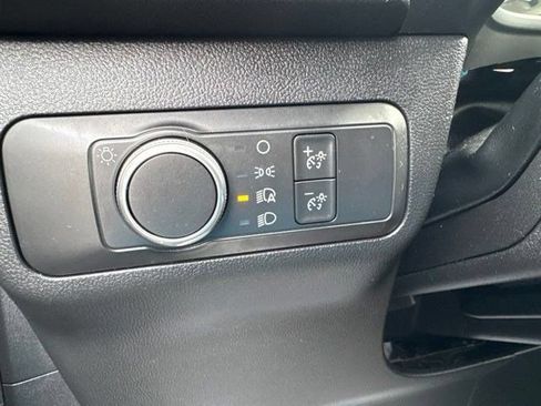 Used 2022 Ford Escape SE w/ SE Sport Appearance Package FWD image 16